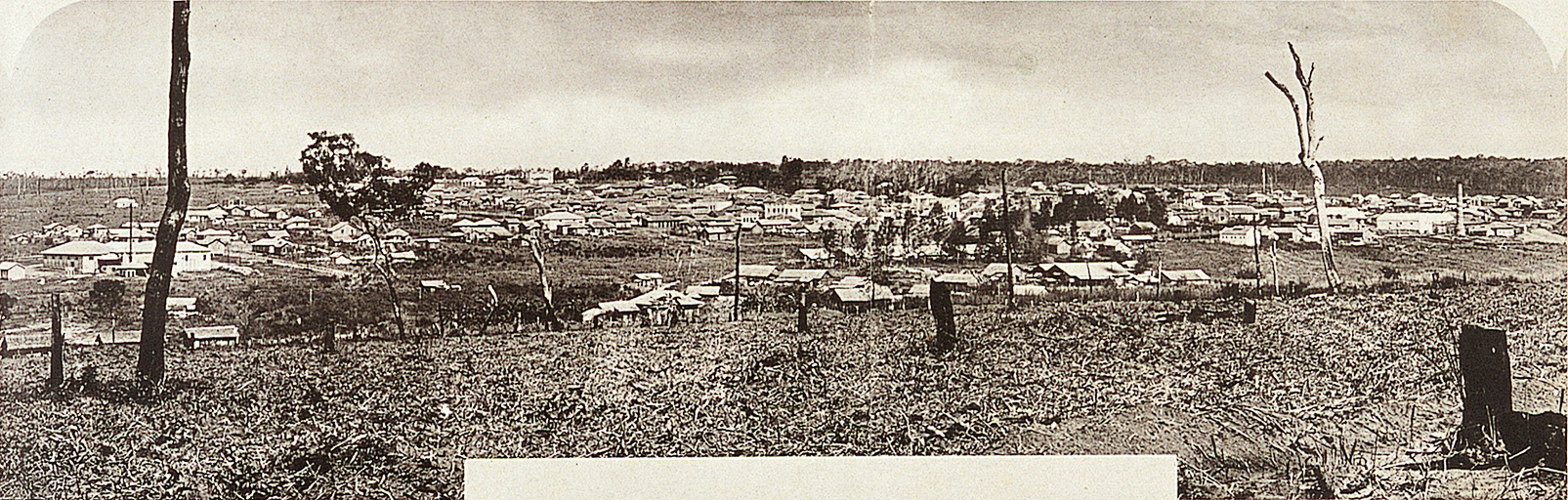 画像『バストス市街の全景・一九三七年十月現在』
