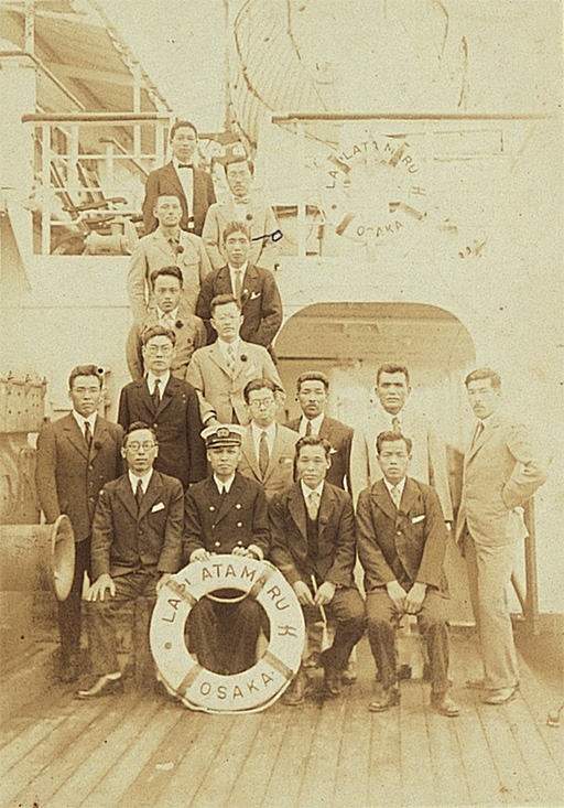 Image “Tatsuzo Ishikawa aboard the ship Rapurata-maru (photo taken on April 29, 1930)”