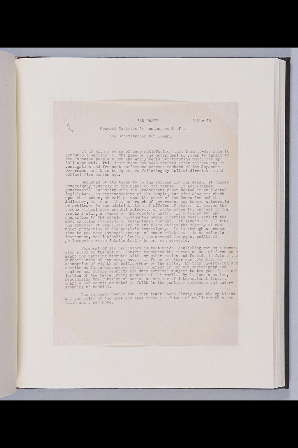 [General MacArthur's announcement of a new Constitution for Japan, 3rd draft](Larger image)