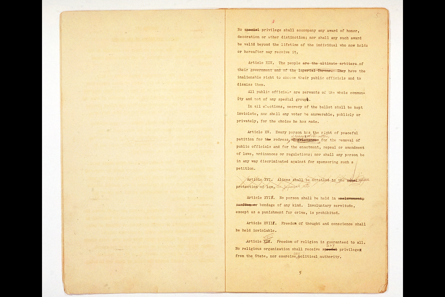 Constitution of Japan (GHQ Draft)(larger)