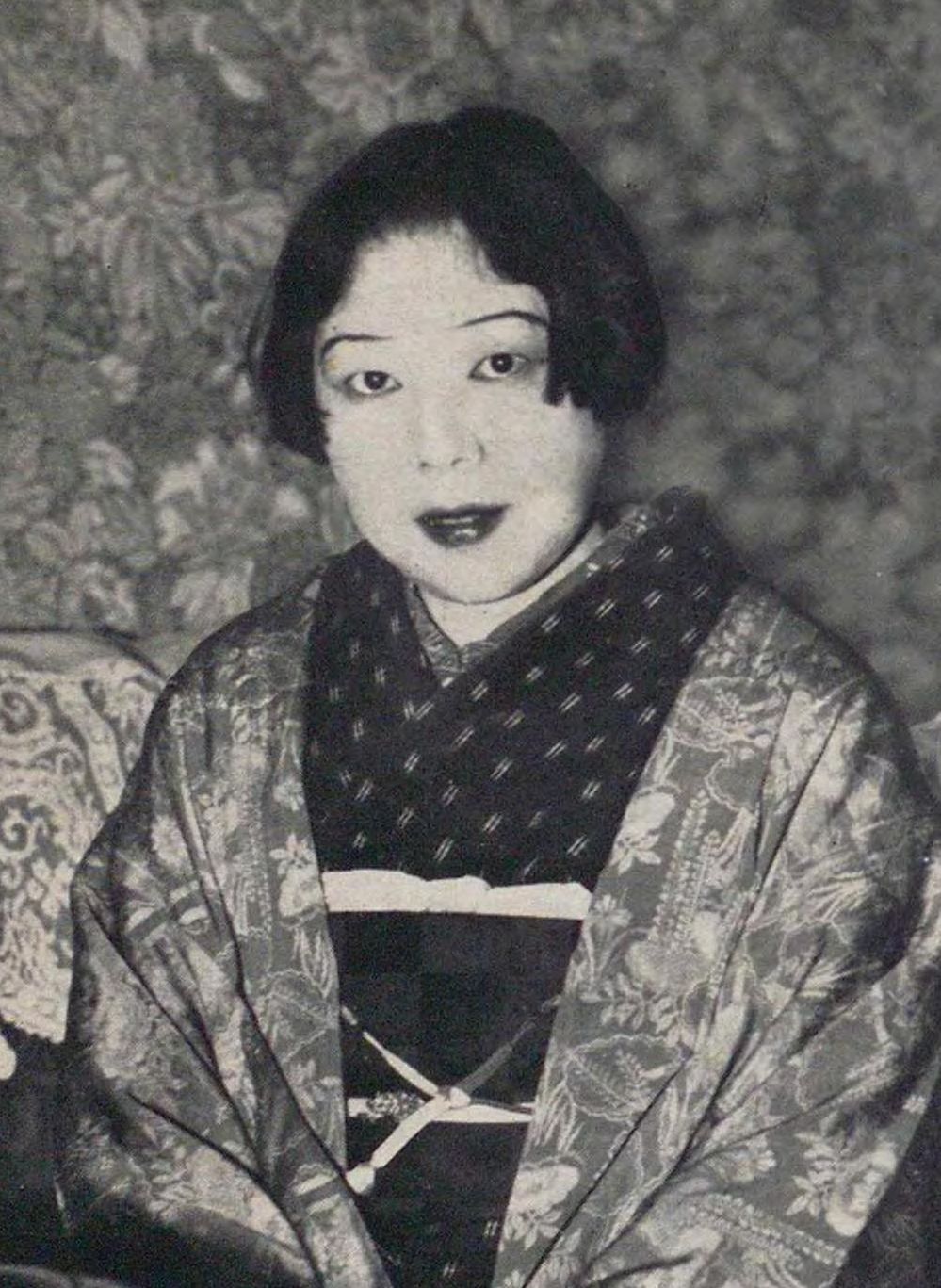 Portrait of OKAMOTO Kanoko3