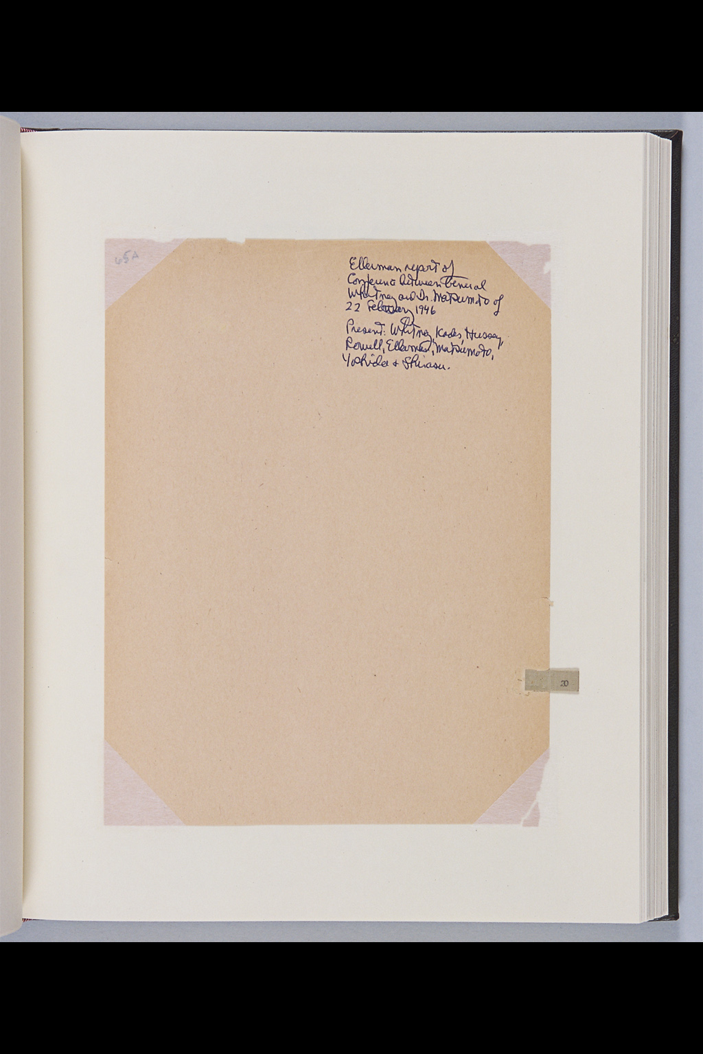 『Meeting of General Whitney, Colonel Kades, Commander Hussey, Lt. Col. Rowell with Dr. Matsumoto, Mr. Yoshida and Mr. Shirasu, 22 February 1946.』(拡大画像)