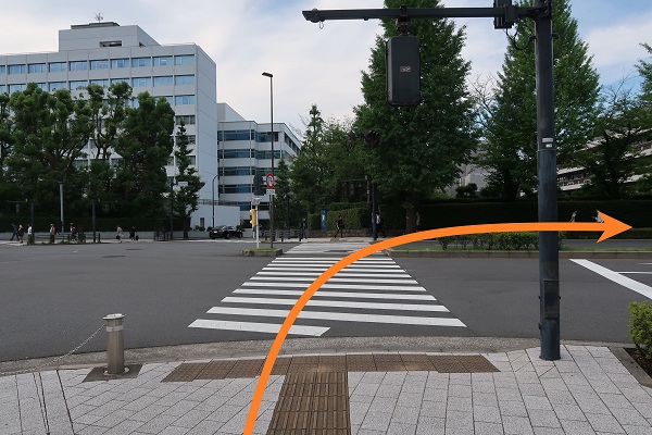 intersection of NDL when coming from the direction of National Diet Building