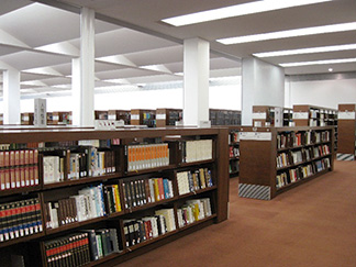 Picture: Open Shelves of Reading Rooms