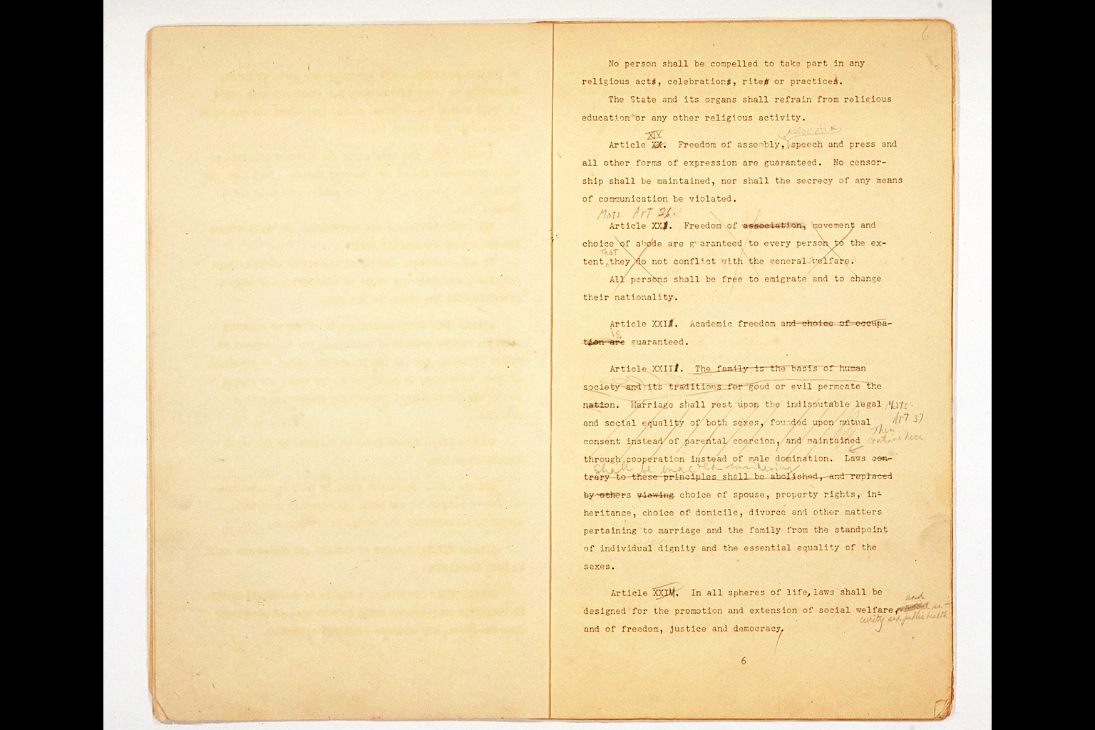 Constitution of Japan (GHQ Draft)(larger)