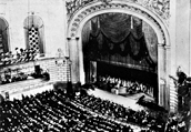 The opening ceremony of the Japan Peace Treaty Conference, held in the San Francisco Opera House. September 4, 1951 (Showa 26). From (Yoshida Naikaku)