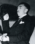 KONOE Fumimaro on his way to the Imperial Court, July 17, 1940 (Showa 15) From (Showa Niman'nichi no Zen Kiroku Vol.5)