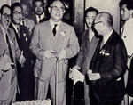 President SHIGEMITSU Mamoru of Japan Reform Party at Party meeting (June 1952). From "Gurafikku Kara Showashi vol.11"