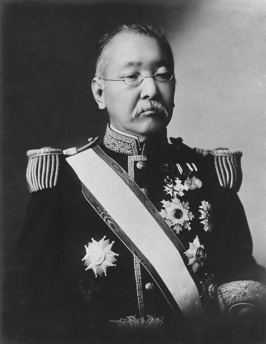 Portrait of HACHISUKA Mochiaki1
