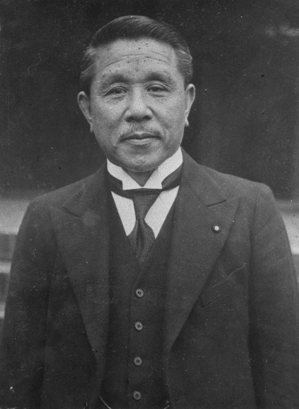Portrait of HIROTA Koki1