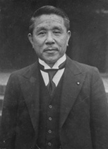 portrait of HIROTA Koki