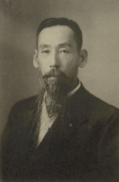 portrait of HOZUMI Yatsuka