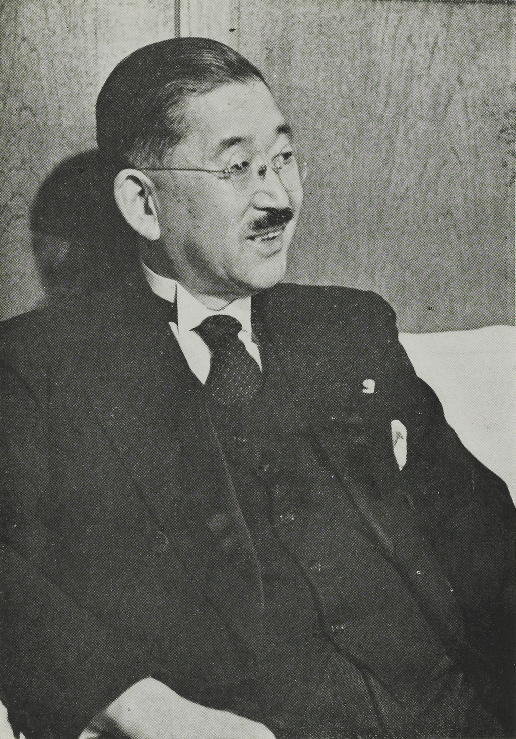 Portrait of OKOCHI Masatoshi1