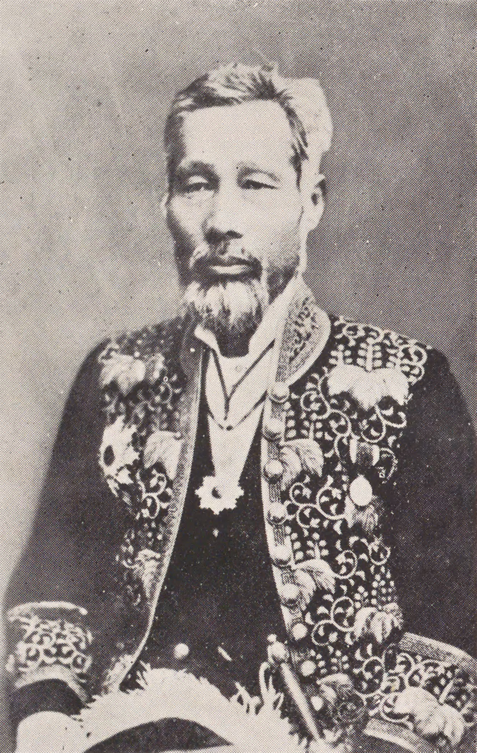 Portrait of TSUDA Mamichi1