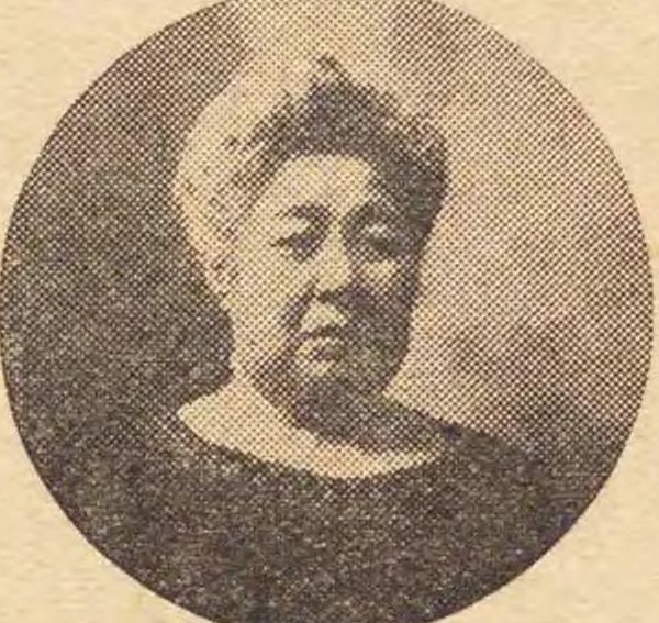 Portrait of HIROOKA Asako2