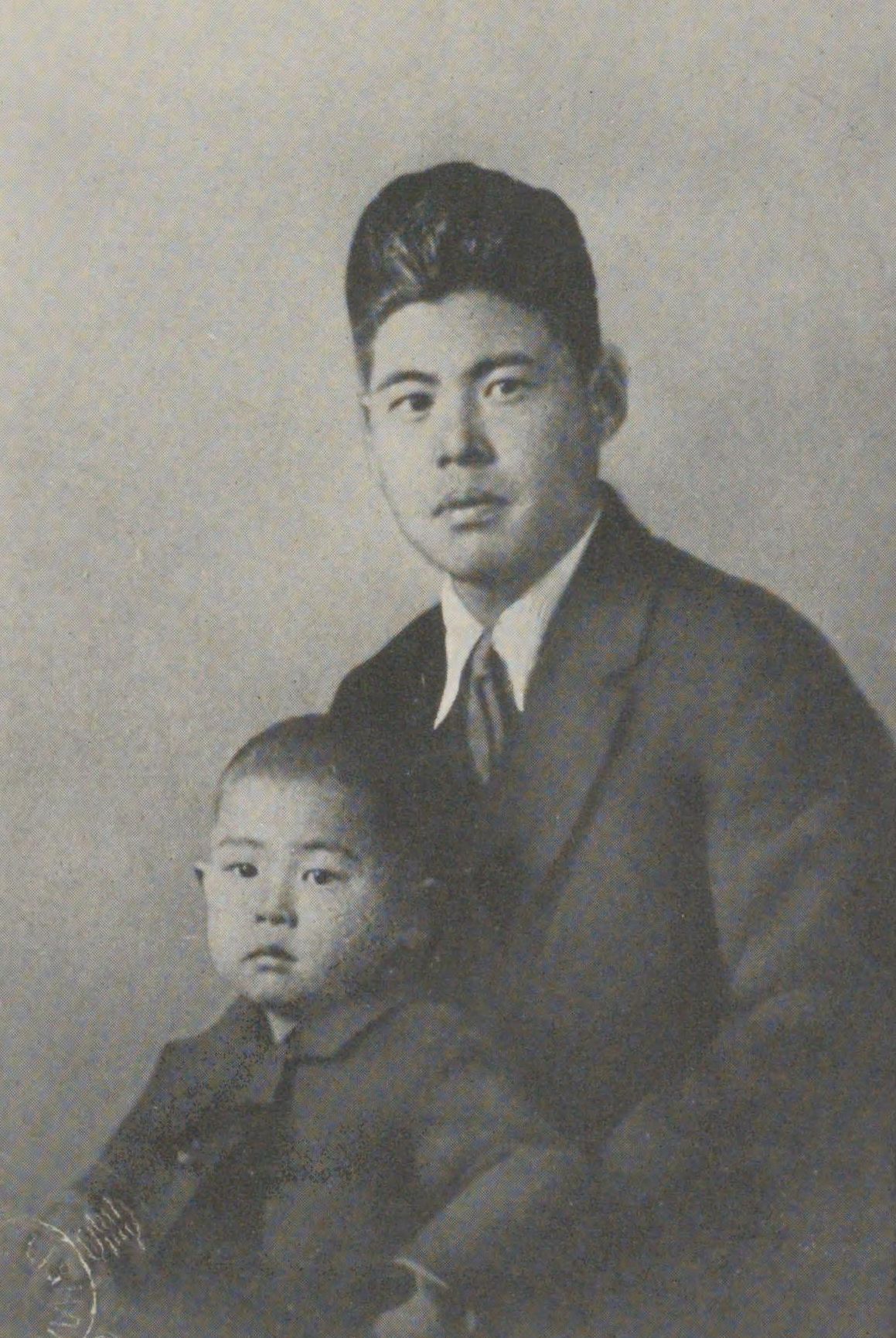 Portrait of TOKUNAGA Sunao1